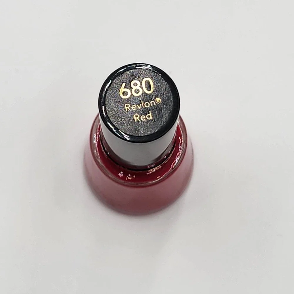 Revlon Super Lustrous Chip Resistant Nail Polish Revlon Red 680 New Bold